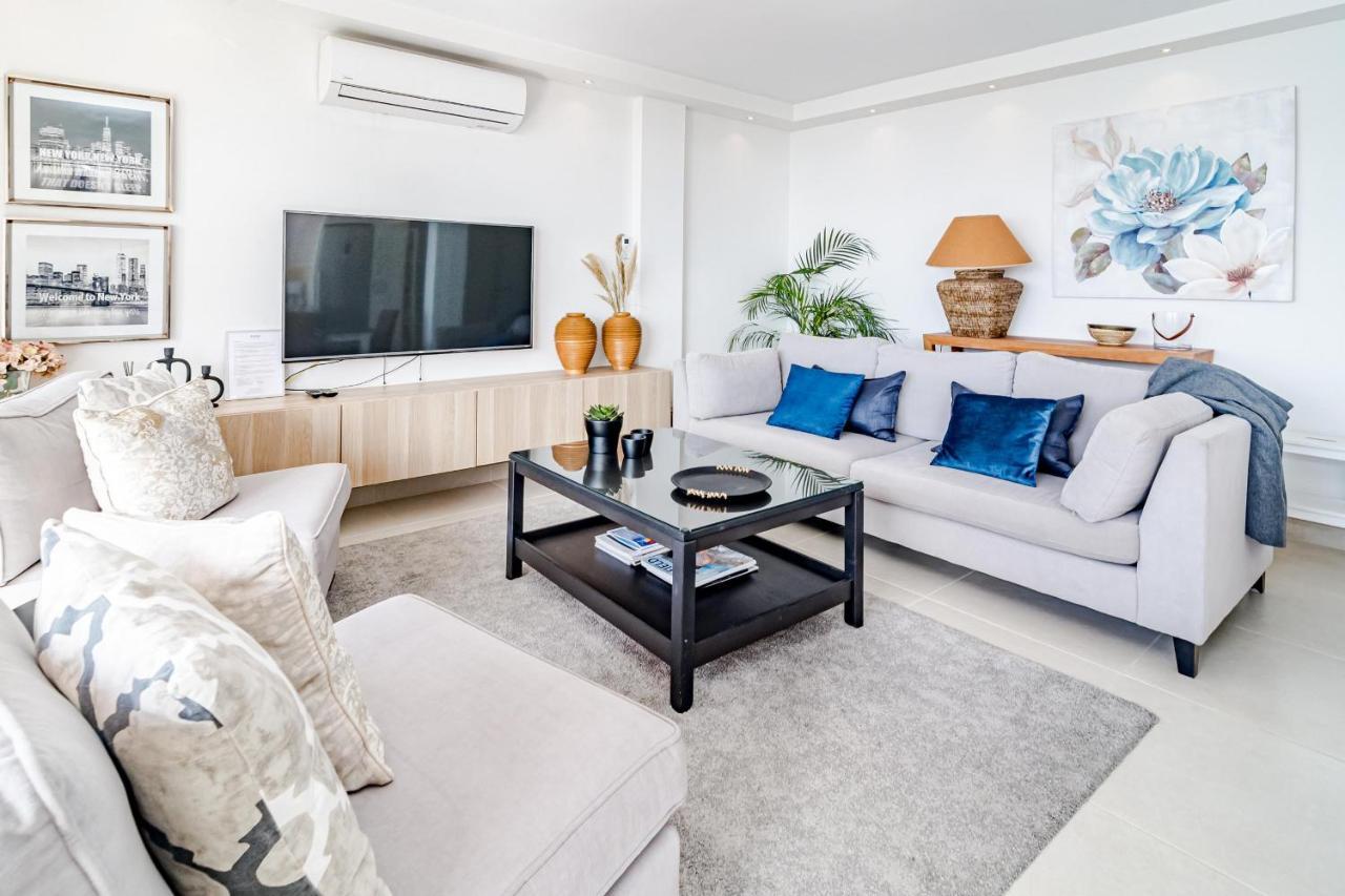 Cp - Modern Beachside Apartment In Естепона Екстер'єр фото