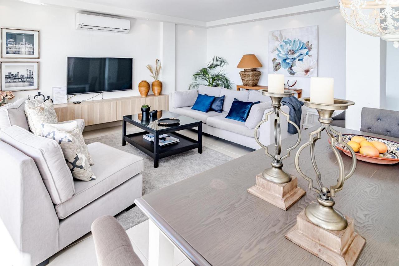 Cp - Modern Beachside Apartment In Естепона Екстер'єр фото