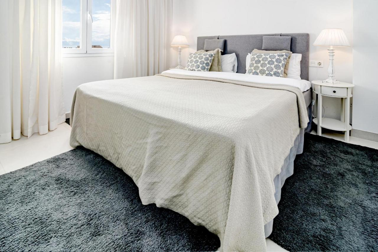 Cp - Modern Beachside Apartment In Естепона Екстер'єр фото